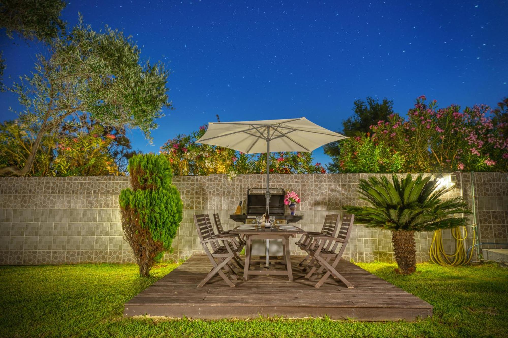 Villa Angela Agios Matthaios  Экстерьер фото